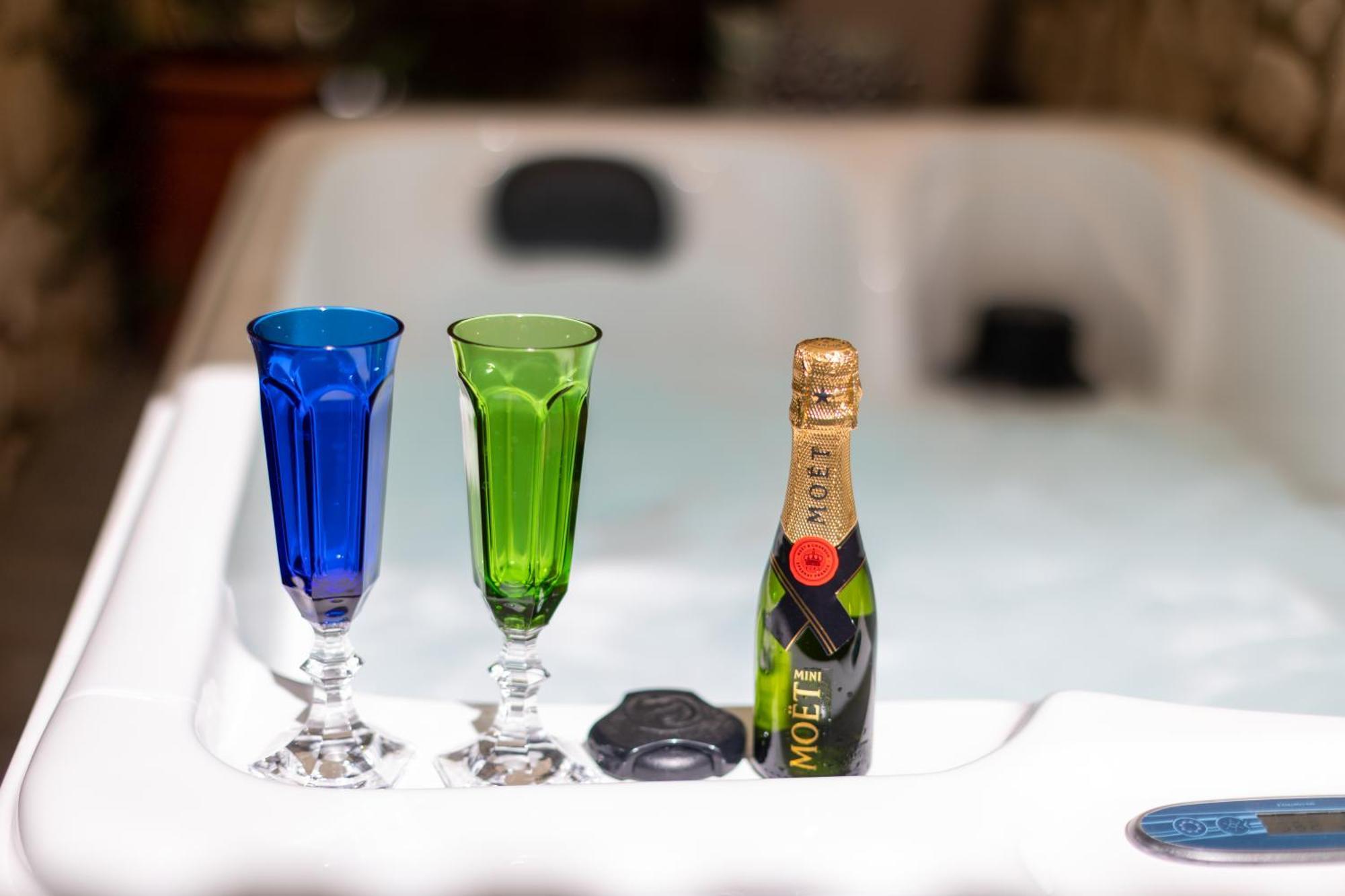 Suite Apartment Capri Con Jacuzzi In Piazzetta Exteriér fotografie