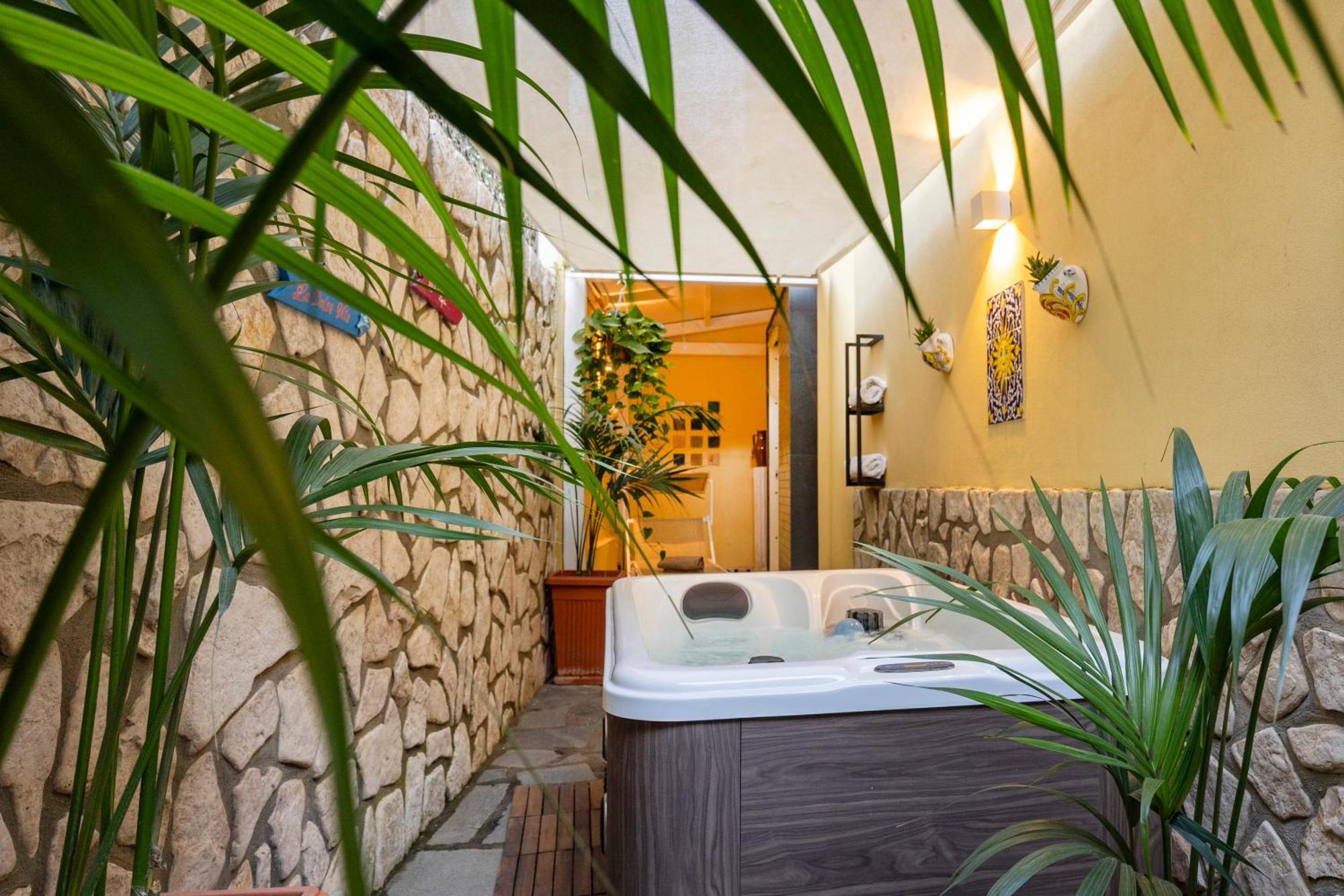 Suite Apartment Capri Con Jacuzzi In Piazzetta Exteriér fotografie
